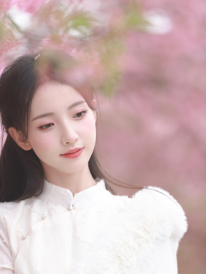 消失的她 封面